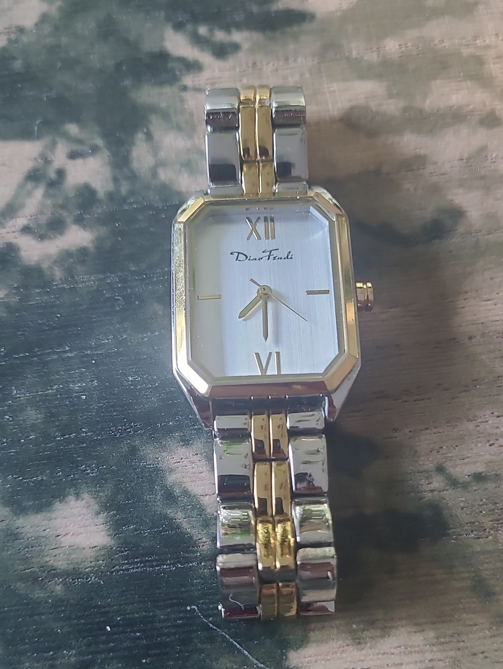 Diaofendi Petite Vintage Rectangular Women's Watch
